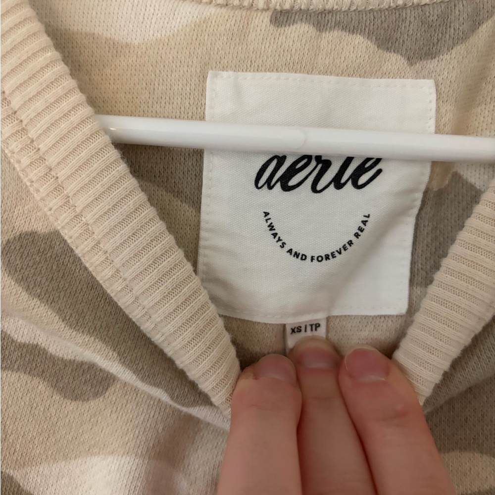 Aerie Tres Chic Sand Camouflage Oversized Crewneck Pullover Sweater Size XS - Picture 7 of 10
